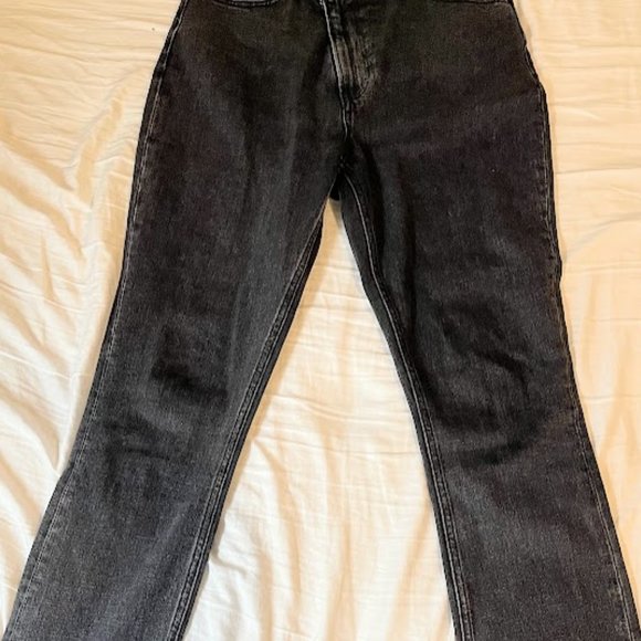 Classic Black Women's Jeans - Picture 3 of 5